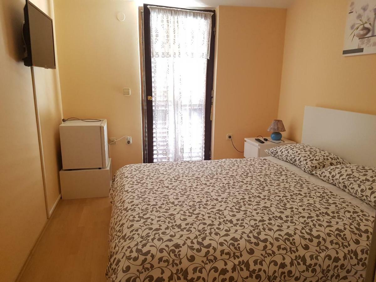 Rooms Siesta Porec Exterior photo